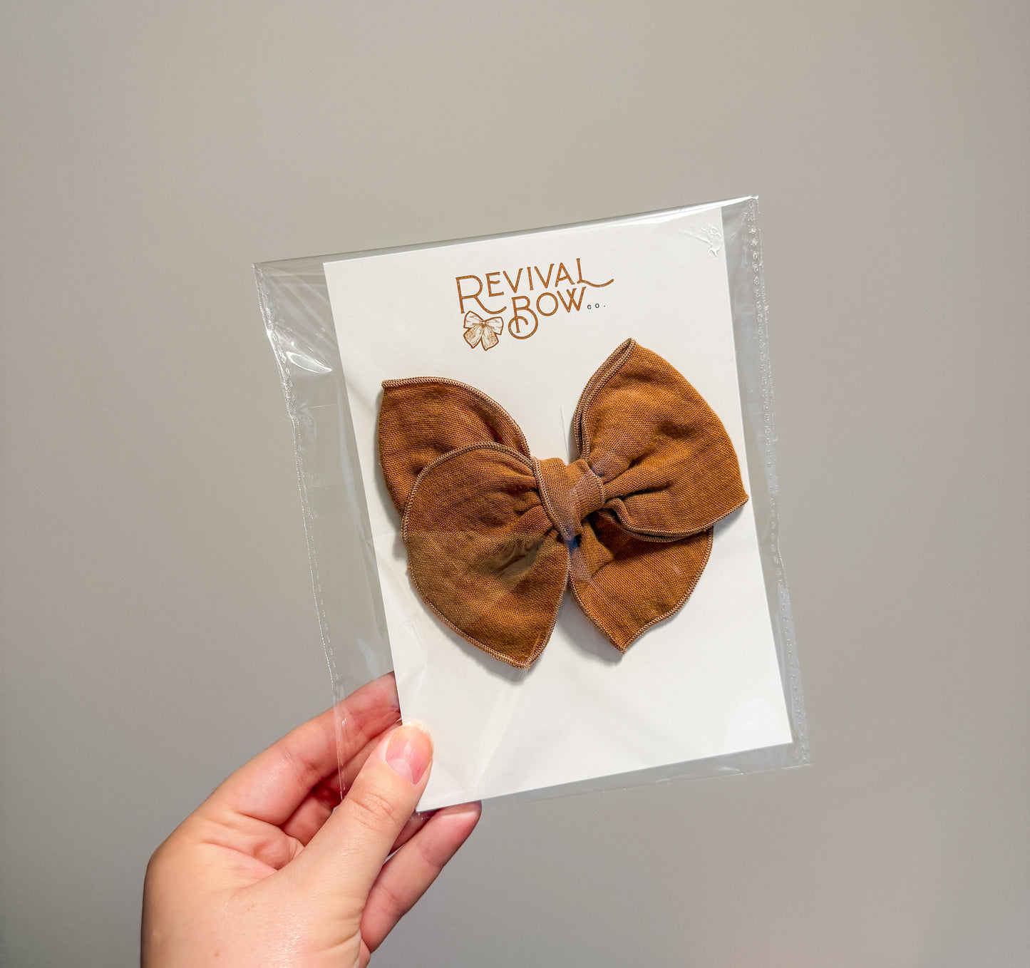 Fable Clip On Bow - Cinnamon Gauze