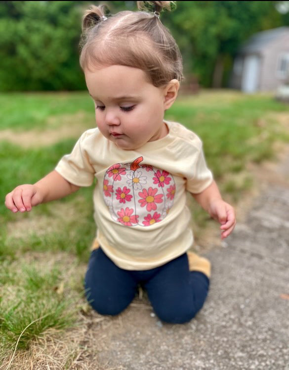 Pumpkin Daisies Organic Cotton T-shirt